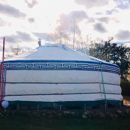 Yourte Volcans Puy De Dome Camping *